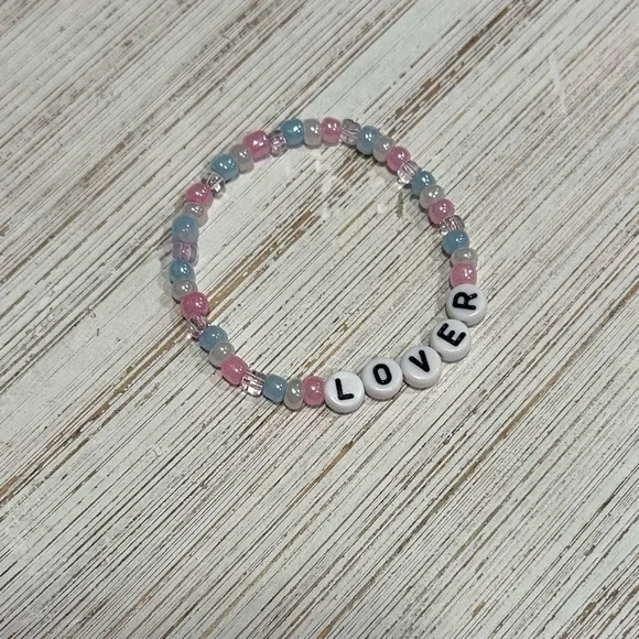 Taylor Swift Bracelet Pack - Picture 3 of 5